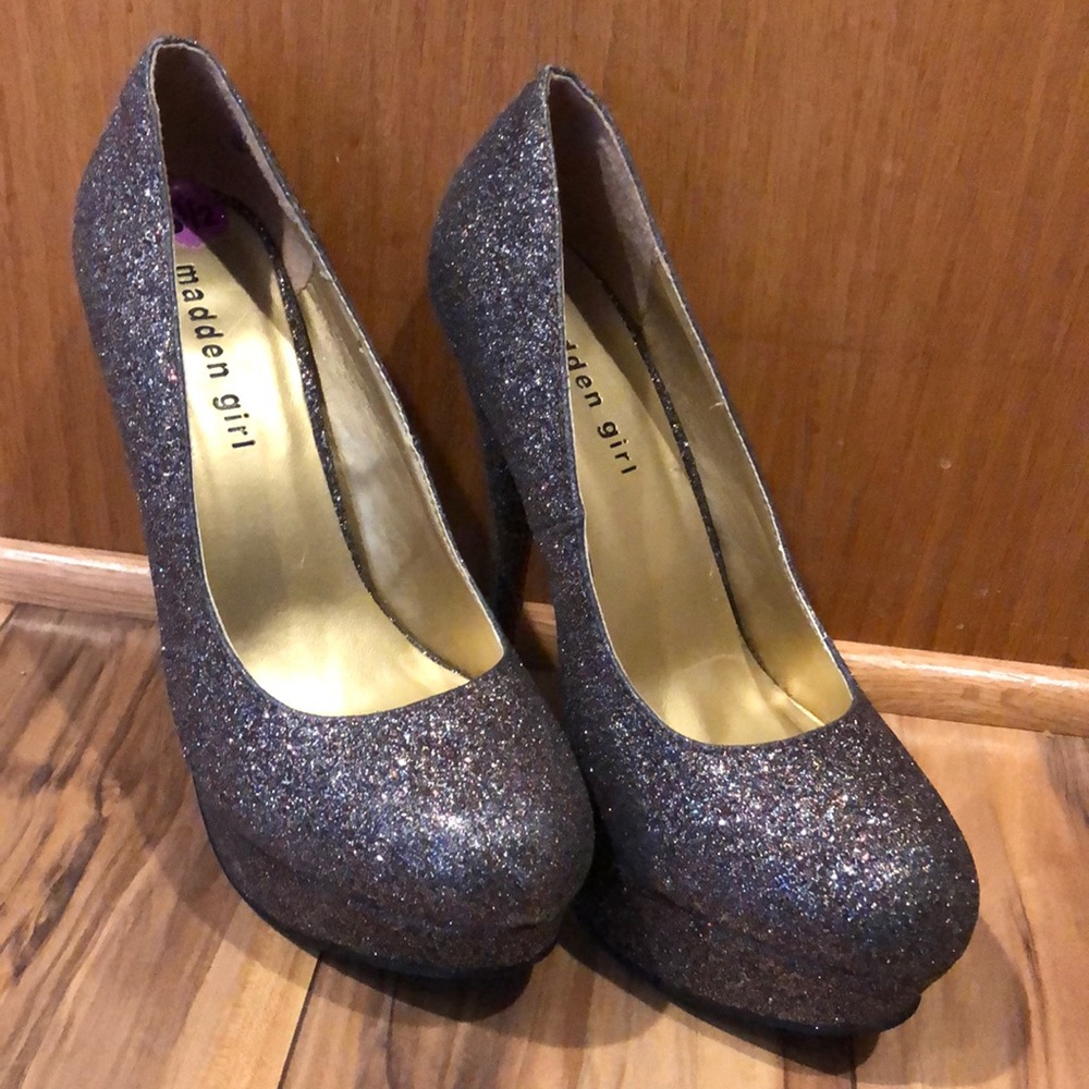 Madden Girl Sparkly Platform Pumps - Picture 2 of 6